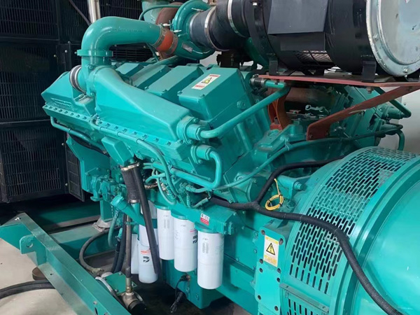 清丰更换100kW柴油发电机组机油时，需要注意哪些事项？