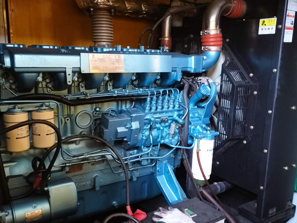 清丰磷酸铁锂蓄电池的使用寿命与哪些因素有关？